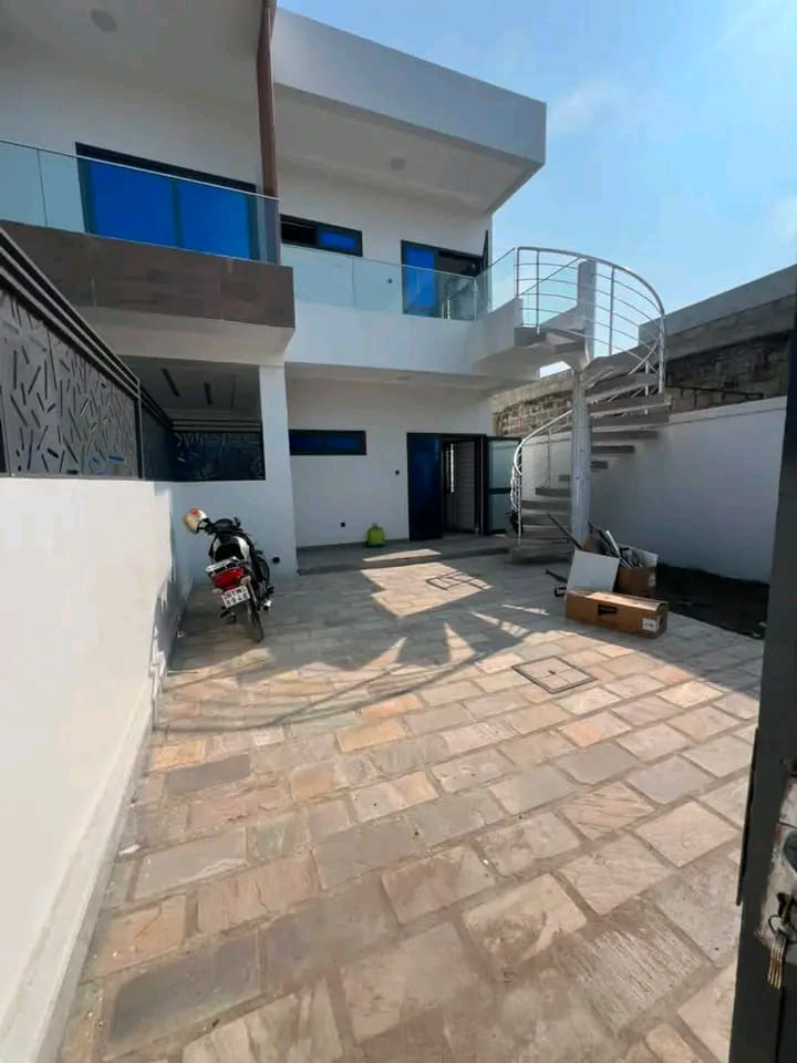 TOGBIN CLUB DES ROIS VILLA DUPLEX NOUVELLE CONSTRUCTION